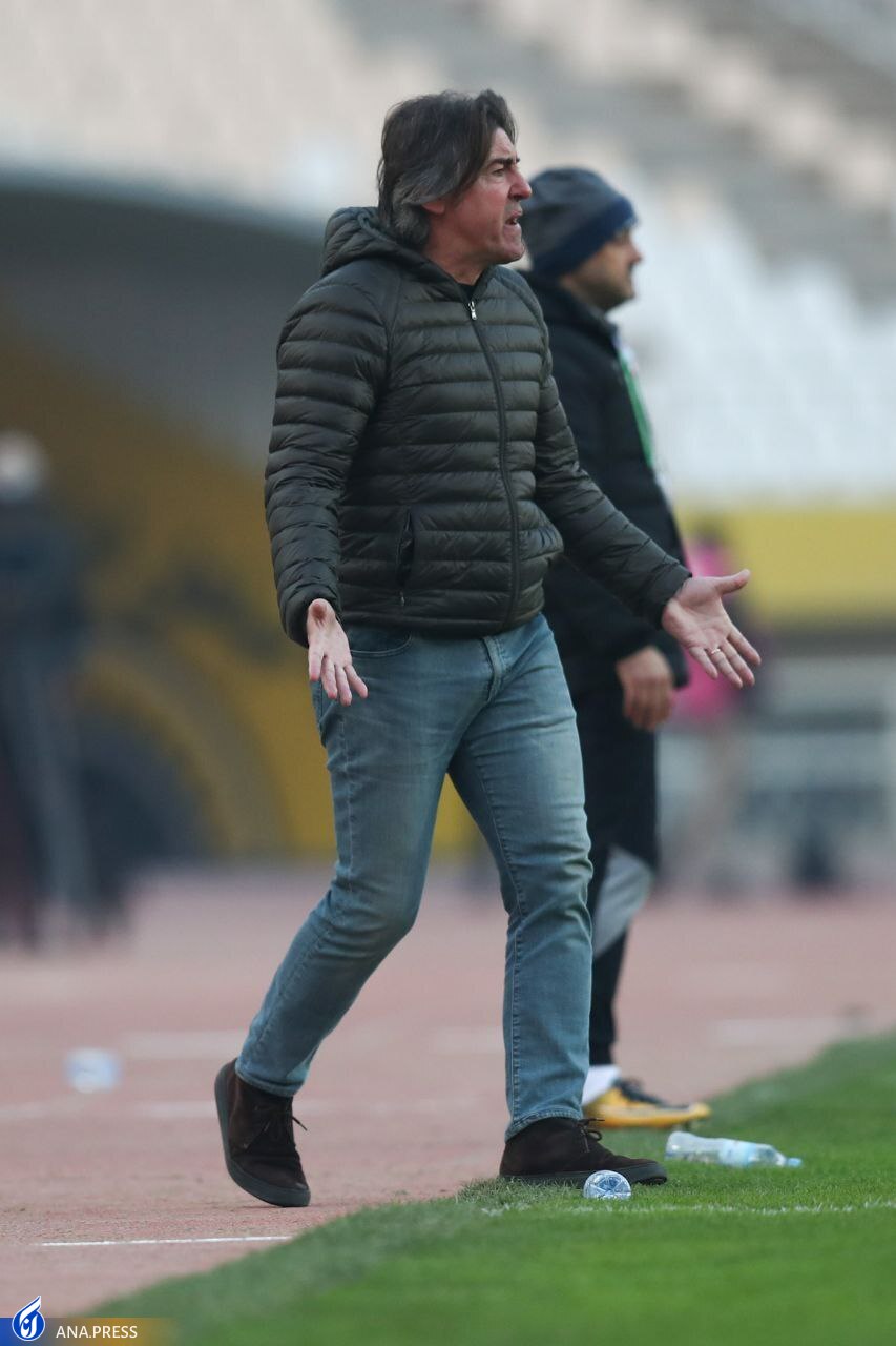 رفتارهای عصبی، پیدا نکردن ترکیب اصلی بعد از ۱۶ هفته و اعتراضات پیاپی به داوری دلیل ناکامی گرانترین استقلالِ تاریخ! رفتارهای عصبی، پیدا نکردن ترکیب اصلی بعد از ۱۶ هفته و اعتراضات پیاپی به داوری دلیل ناکامی گرانترین استقلالِ تاریخ!