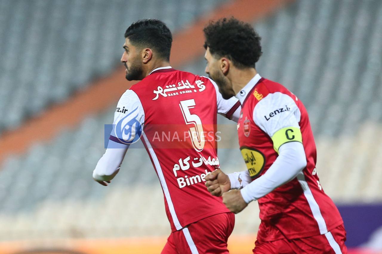 شادی متفاوت عالیشاه پس از فتح دروازه ذوبآهن+تصاویر شادی متفاوت عالیشاه پس از فتح دروازه ذوبآهن+تصاویر