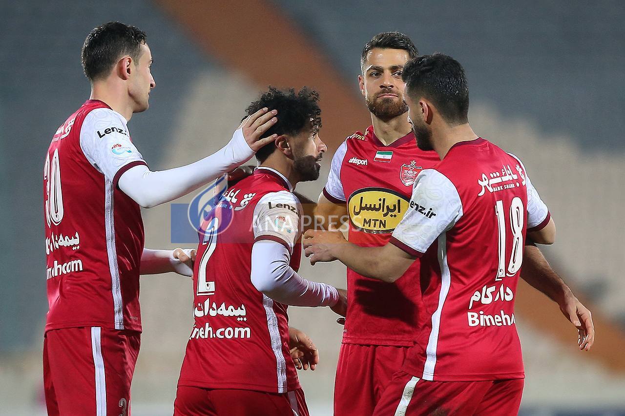 شادی متفاوت عالیشاه پس از فتح دروازه ذوبآهن+تصاویر شادی متفاوت عالیشاه پس از فتح دروازه ذوبآهن+تصاویر