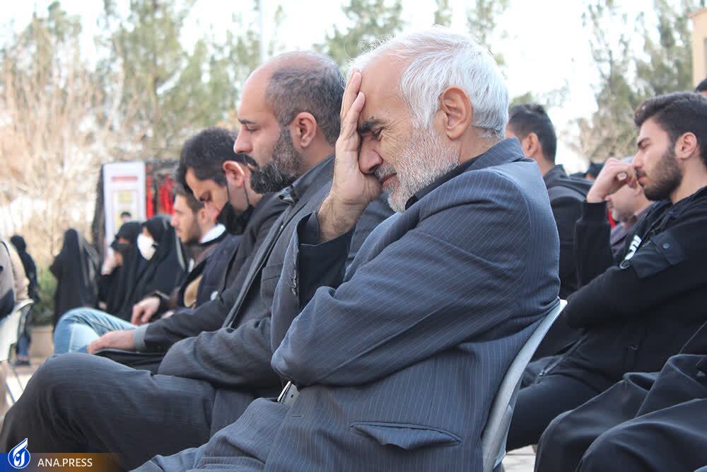 پیچش عطر لاله‌های فاطمی در دانشگاه