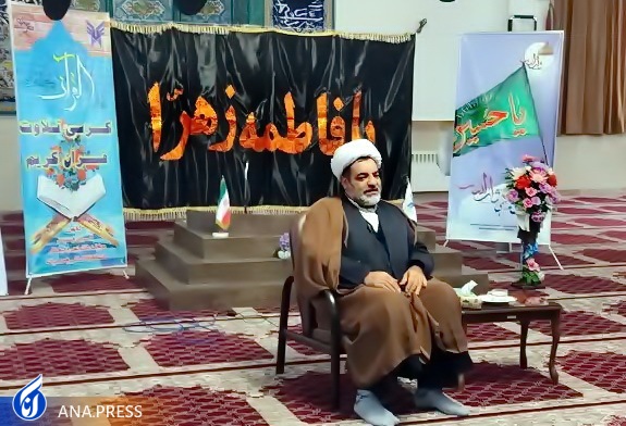 حضرت فاطمه(س) همواره به فکر رفع مشکلات فکری و معیشتی مردم بود