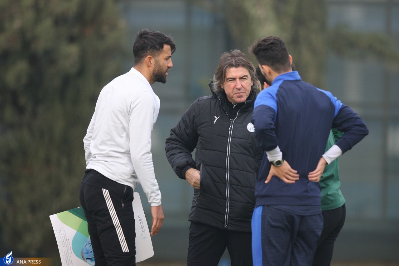 هافبک استقلال با عکس MRI به ساپینتو گزارش داد