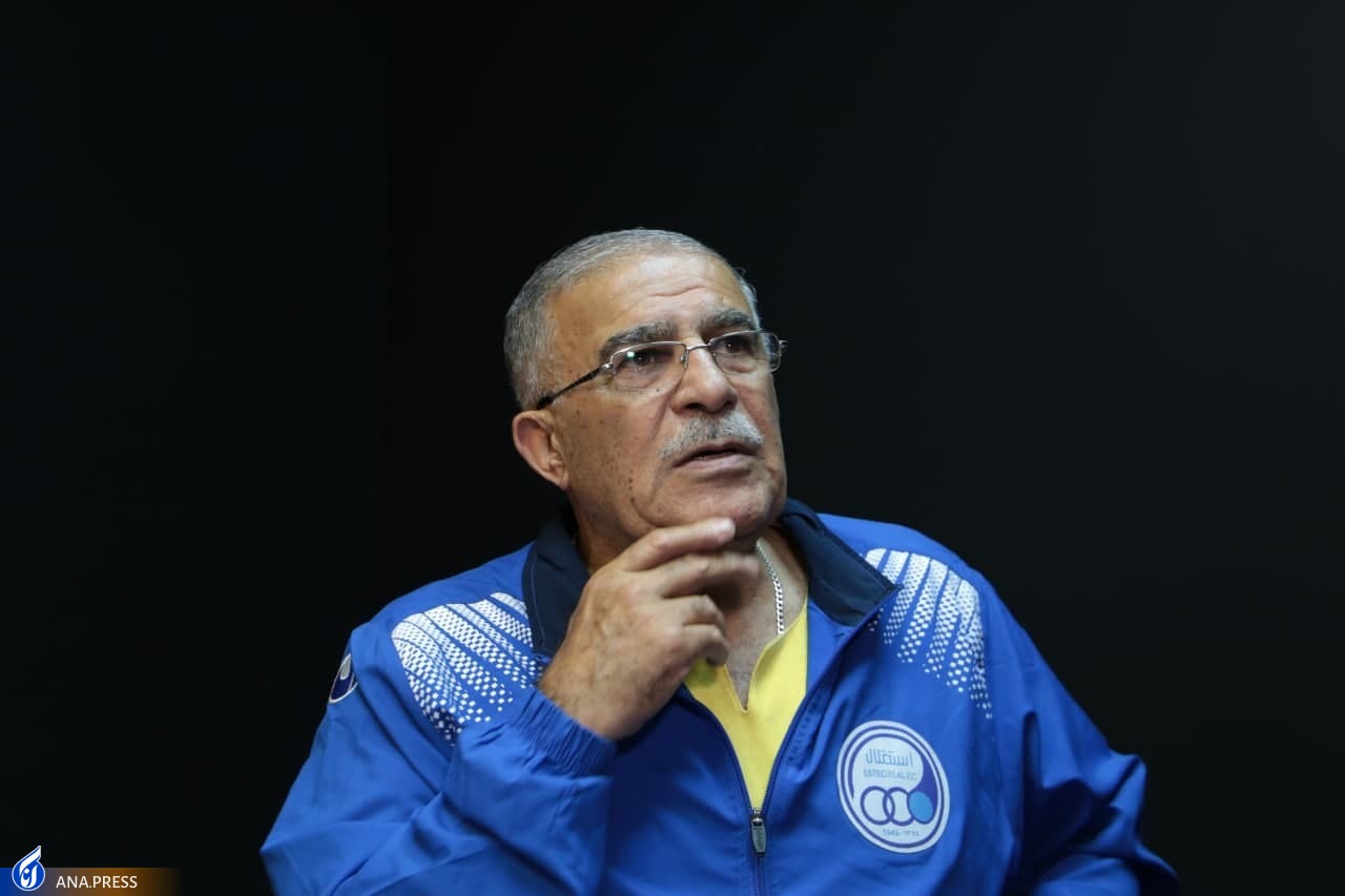 روشن: قائدی با این روند فوتبالش زود تمام میشود روشن: قائدی با این روند فوتبالش زود تمام میشود