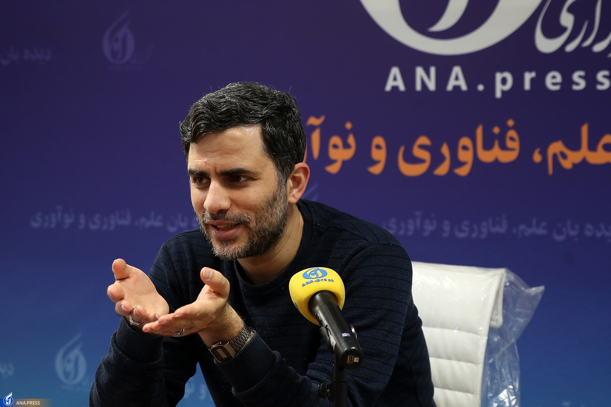 یک انقلاب فرهنگی واقعی هستیم/سر دسته ضدنقلابها کسانیاند که نمیخواهند دانشگاههای ما سیاسی باشد! یک انقلاب فرهنگی واقعی هستیم/سر دسته ضدنقلابها کسانیاند که نمیخواهند دانشگاههای ما سیاسی باشد!