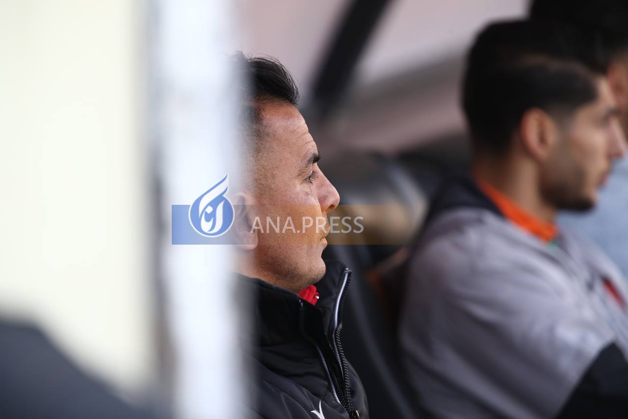 حضور غیرمنتظره لک روی نیمکت مس رفسنجان+عکس حضور غیرمنتظره لک روی نیمکت مس رفسنجان+عکس