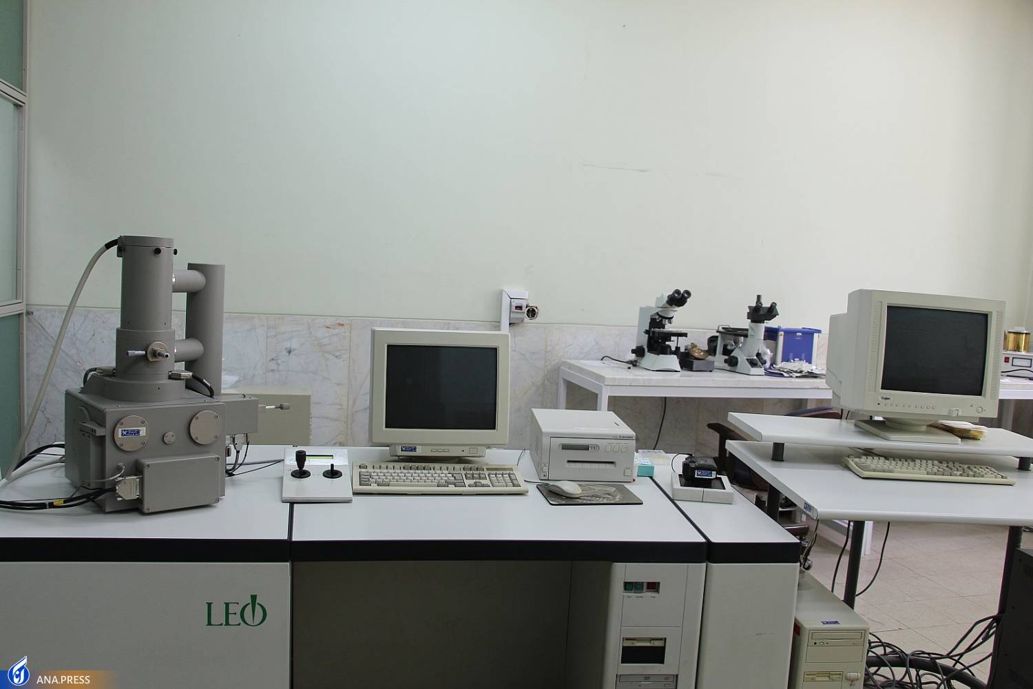 اخذ گواهی استاندارد نانومقیاس توسط دانشجوی دکتری دانشگاه آزاد اخذ گواهی استاندارد نانومقیاس توسط دانشجوی دکتری دانشگاه آزاد