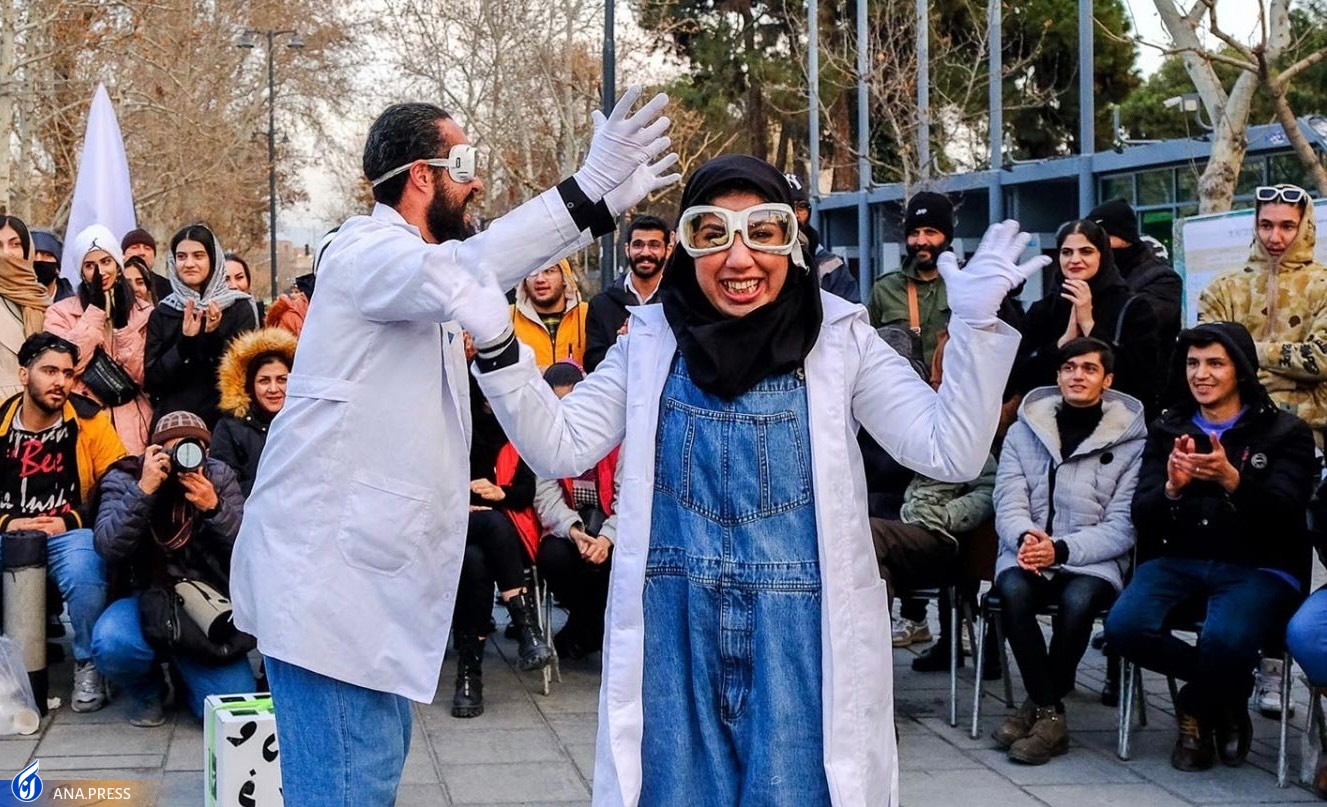 خلیلی: هرجا که دغدغه مشترک باشد، مکانی برای اجرای نمایش خیابانی است خلیلی: هرجا که دغدغه مشترک باشد، مکانی برای اجرای نمایش خیابانی است