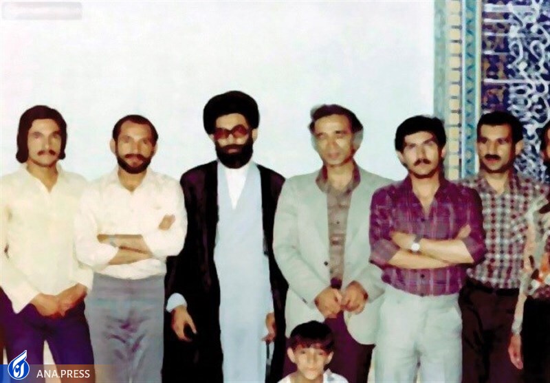 روایت جذاب رهبر انقلاب از زمانی نخستین بار امام جماعت مسجد شد روایت جذاب رهبر انقلاب از زمانی نخستین بار امام جماعت مسجد شد