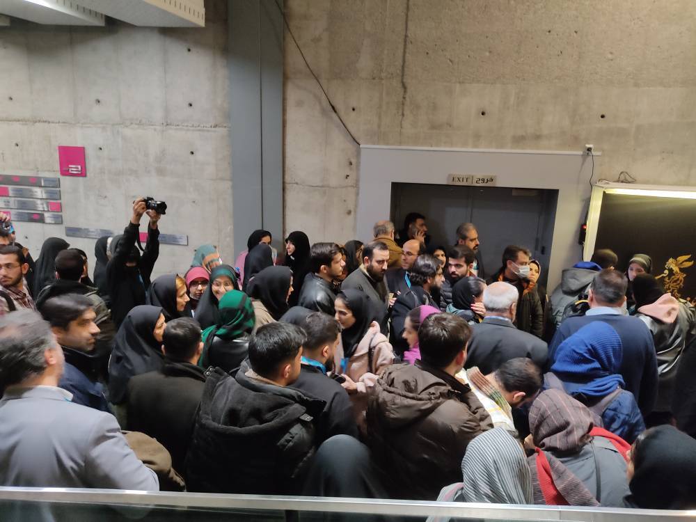 حضور پررنگ خبرنگاران و اهالی رسانه در نشست خبری فیلم استاد حضور پررنگ خبرنگاران و اهالی رسانه در نشست خبری فیلم استاد