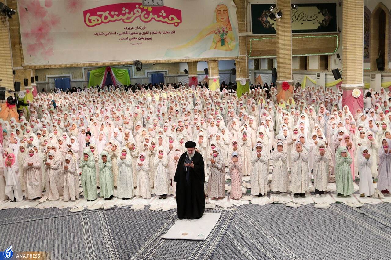 امروز زنان مسئولیت‌پذیر ما در بخش‌های علمی، عملی و جهادی بیش از گذشته و مایه افتخار کشور هستند