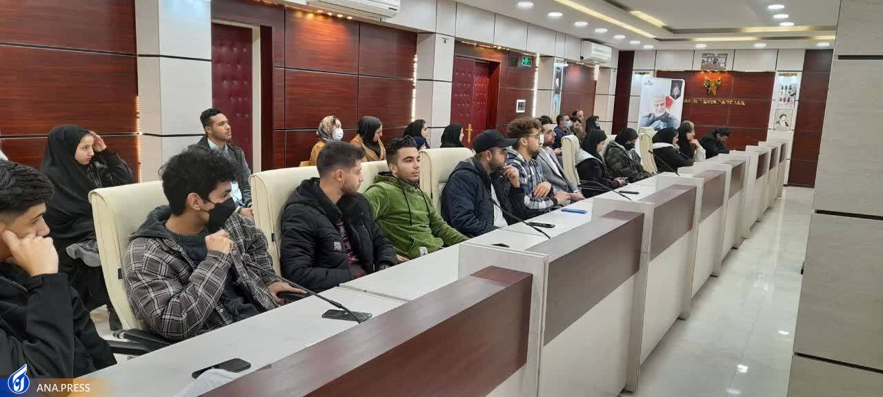 همگامی دانشگاهیان دانشگاه آزاد با جشن‌های پیروزی انقلاب