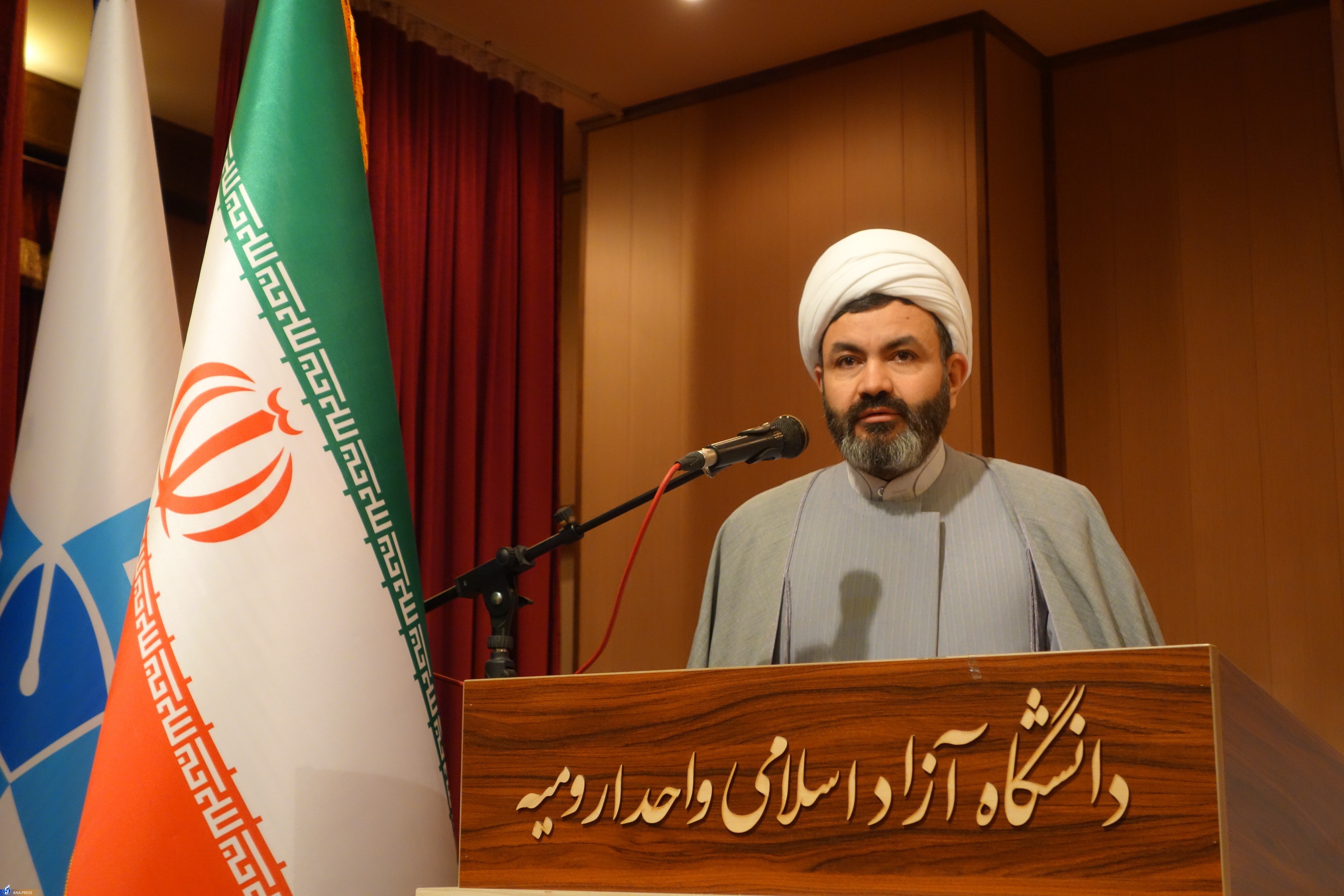 همگامی دانشگاهیان دانشگاه آزاد با جشن‌های پیروزی انقلاب