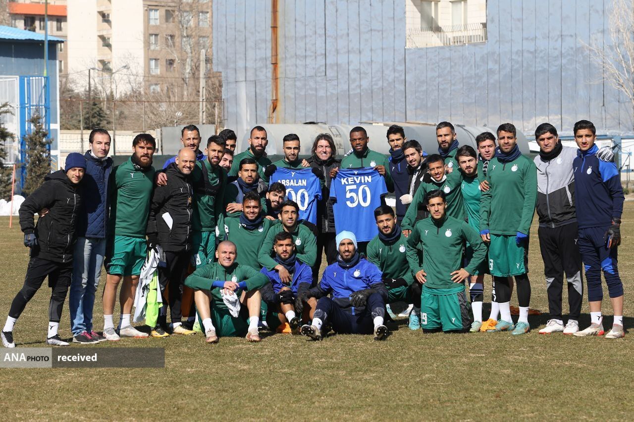 مهاجم آبی پوشان تمرین نکرد، از ۲ بازیکن تقدیر شد+تصاویر مهاجم آبی پوشان تمرین نکرد، از ۲ بازیکن تقدیر شد+تصاویر