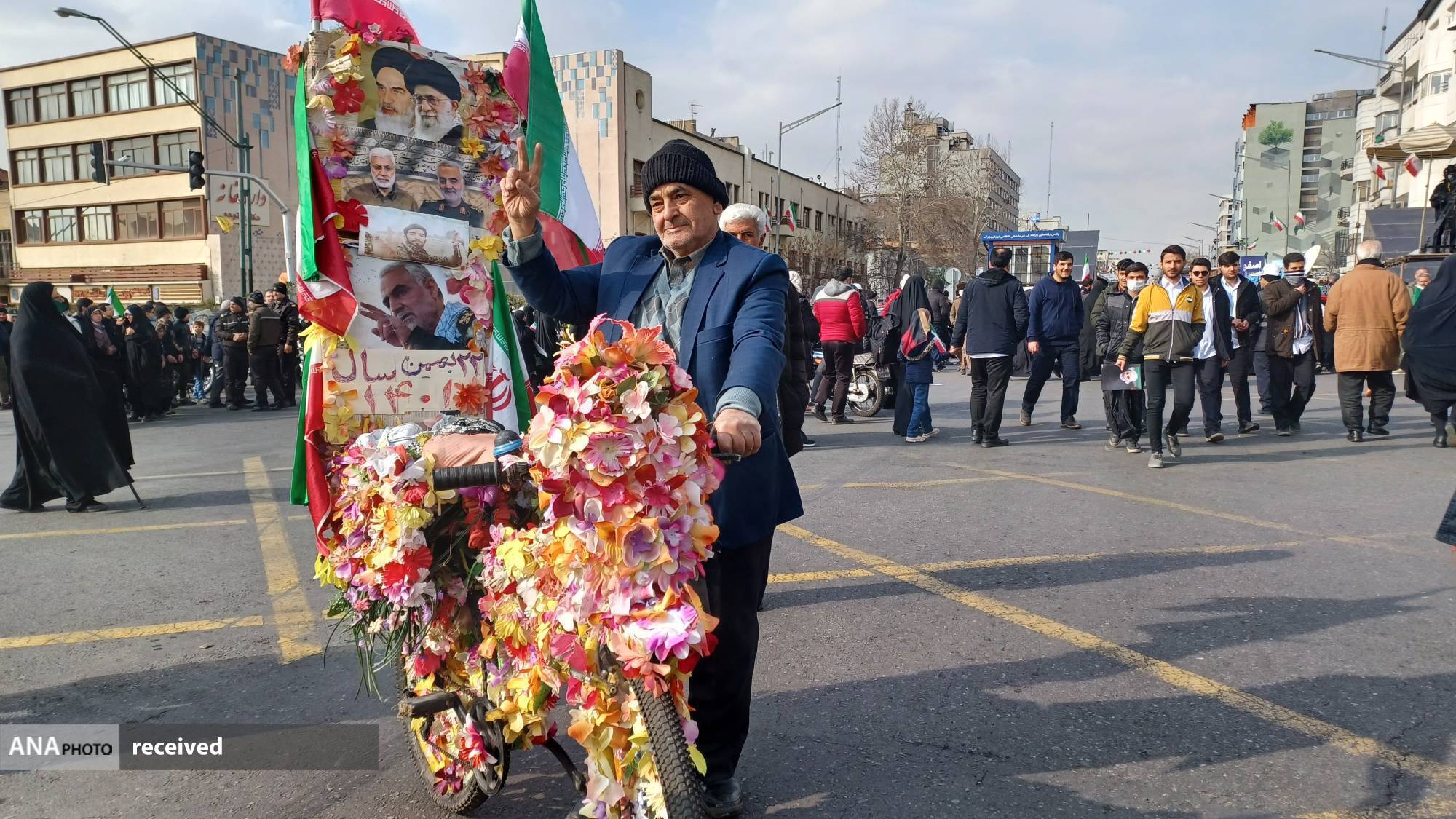 اتحاد ایرانیها در بهار آزادی؛ حضور مردم در «صف اول» انقلاب اتحاد ایرانیها در بهار آزادی؛ حضور مردم در «صف اول» انقلاب