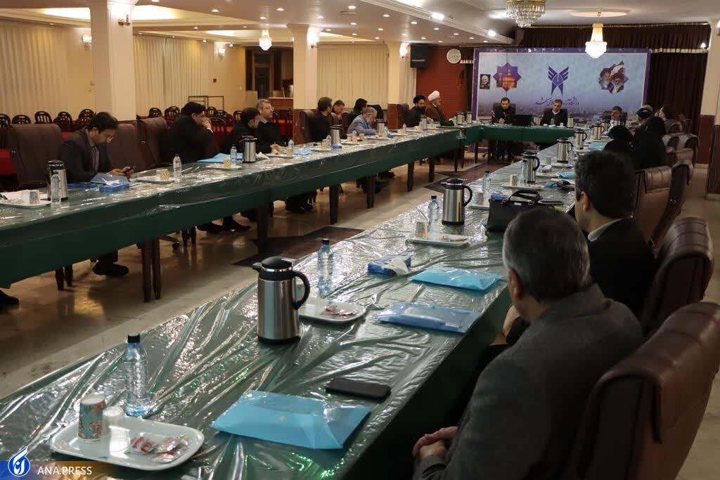 حضور میلیونی در راهپیمایی ۲۲ بهمن پیامی برای مسئولان فرهنگی دارد حضور میلیونی در راهپیمایی ۲۲ بهمن پیامی برای مسئولان فرهنگی دارد