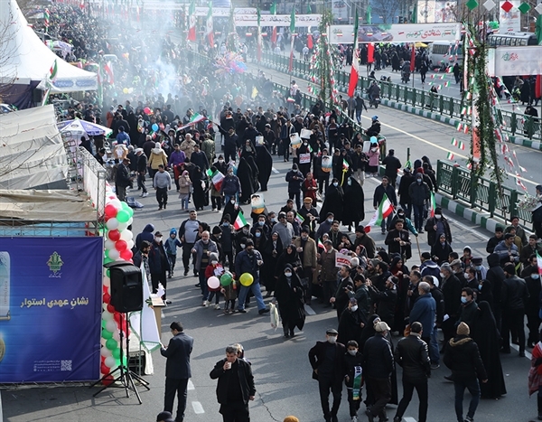 حضور کارکنان بانک کشاورزی در راهپیمایی یوم الله ۲۲ بهمن