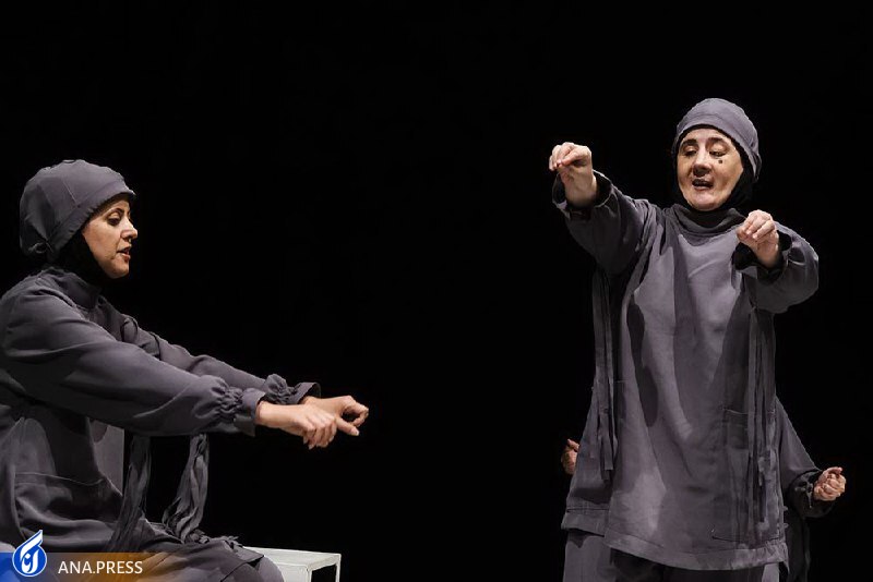 ۱۱ بازیگر روشندل، شعار «تئاتر برای همه» را محقق کردند ۱۱ بازیگر روشندل، شعار «تئاتر برای همه» را محقق کردند