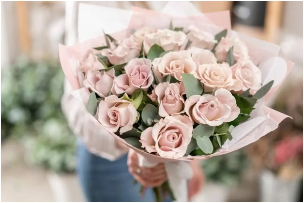 چگونه در رویدادهای تلخ و شیرین با عزیزانمان همراهی کنیم؟