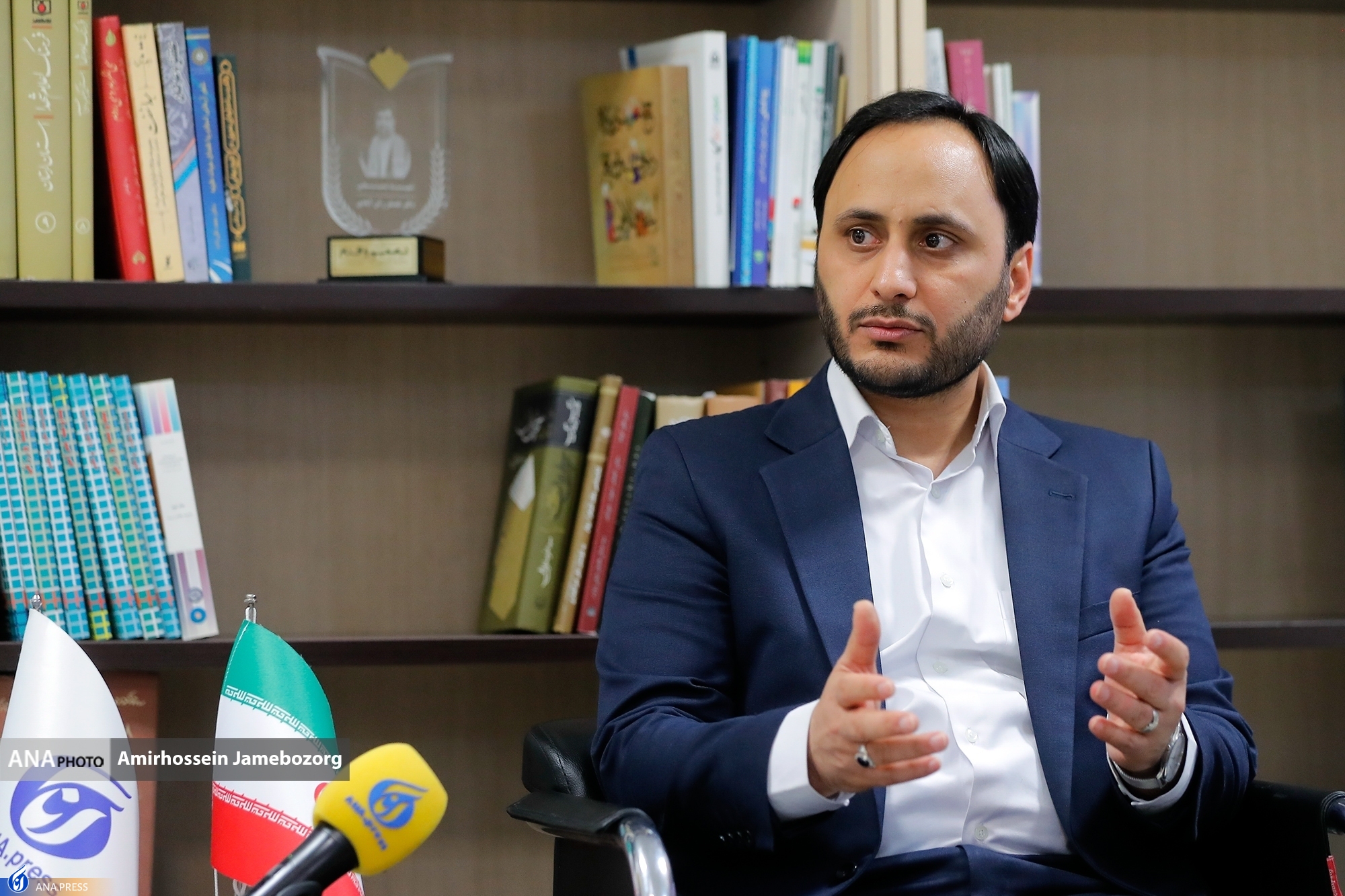 یک میلیارد دلار تا ۶۰ میلیاردی که شاه از ایران خارج کرد یک میلیارد دلار تا ۶۰ میلیاردی که شاه از ایران خارج کرد