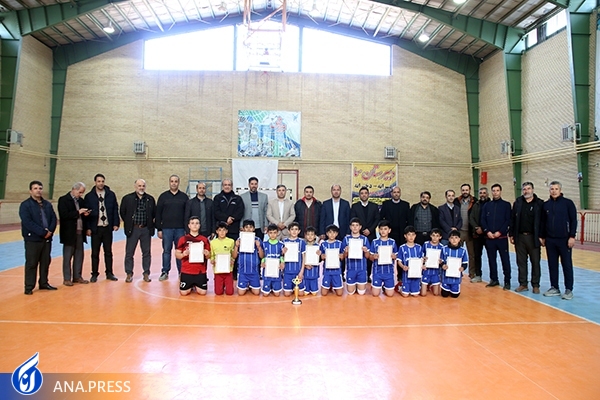 قهرمانی تیم فوتسال مدرسه ابتدایی نیمه‌شعبان در جشنواره بزرگ دانش‌آموزی جام فجر