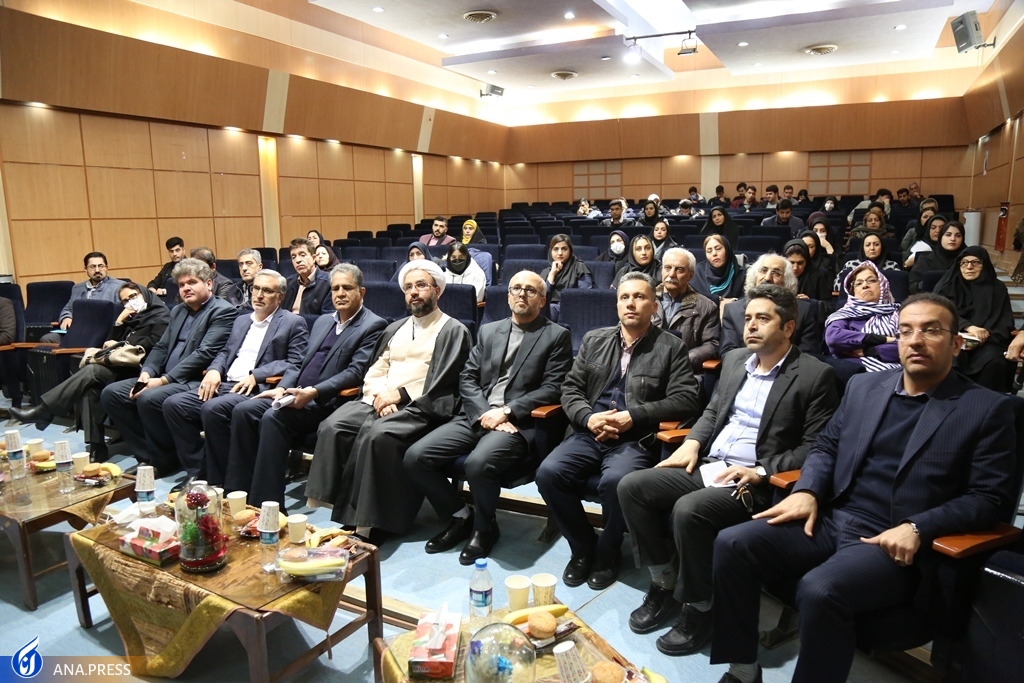 از ارسال ۱۰۰ اثر به دبیرخانه جشنواره ملی شعر نبوی تا دخالت بخش سلیقه در انتخاب آثار از ارسال ۱۰۰ اثر به دبیرخانه جشنواره ملی شعر نبوی تا دخالت بخش سلیقه در انتخاب آثار