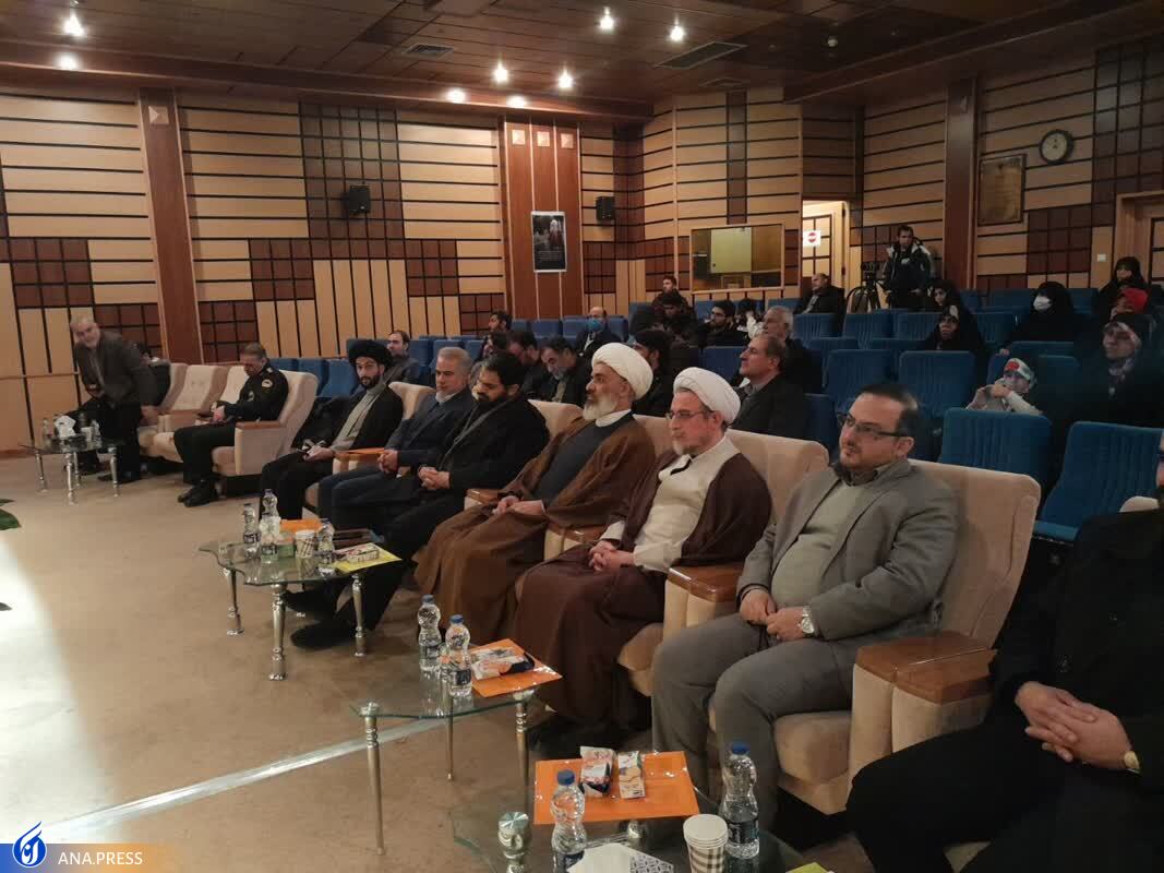 نظام تعلیم و تربیت باید کار تربیت را از مهدکودک آغاز کند نظام تعلیم و تربیت باید کار تربیت را از مهدکودک آغاز کند