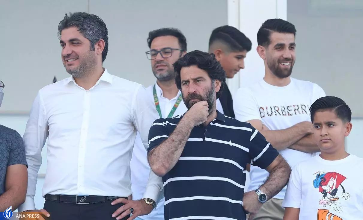 بماند///لگد سرمربی استقلال به برانکارد هلال احمر+عکس و فیلم