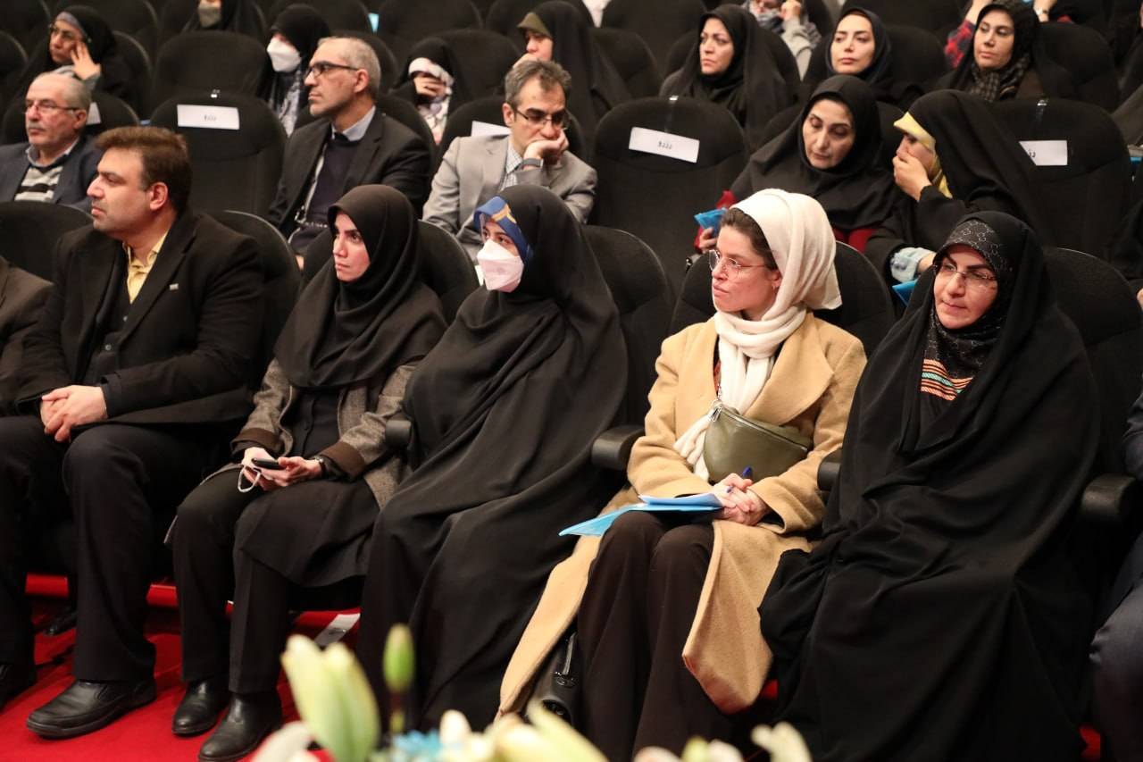 نشست تخصصی «جایگاه و نقش زنان در چندجانبهگرایی» برگزار شد نشست تخصصی «جایگاه و نقش زنان در چندجانبهگرایی» برگزار شد