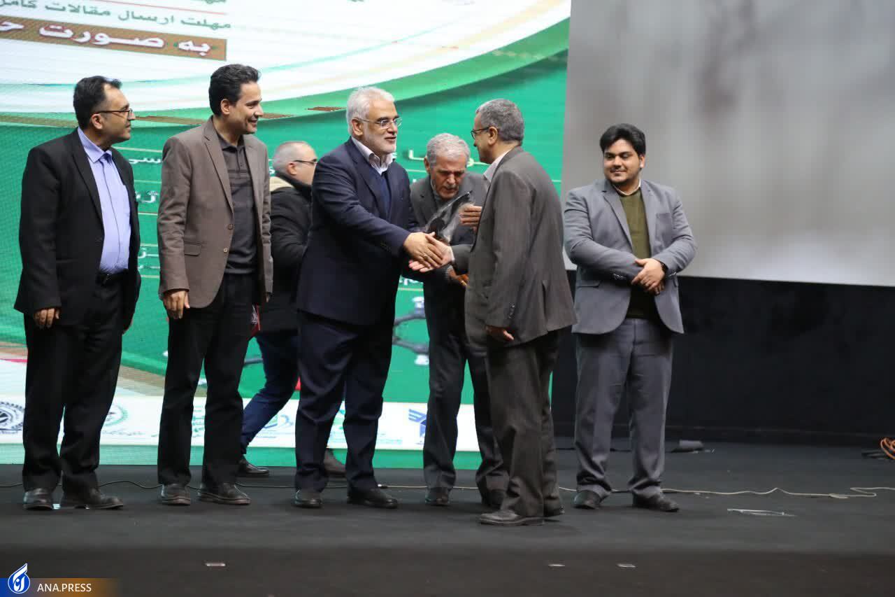 لزوم ایجاد شبکه قوی در حوزه گیاهان دارویی و اشتغالزایی دانشجویان