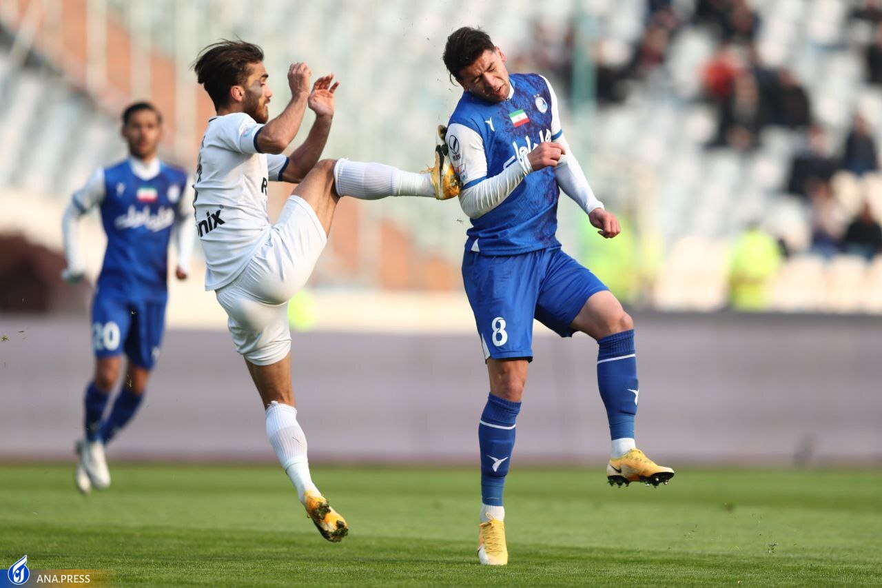 داور خطا روی بازیکن استقلال را به سود ملوان گرفت+تصاویر داور خطا روی بازیکن استقلال را به سود ملوان گرفت+تصاویر