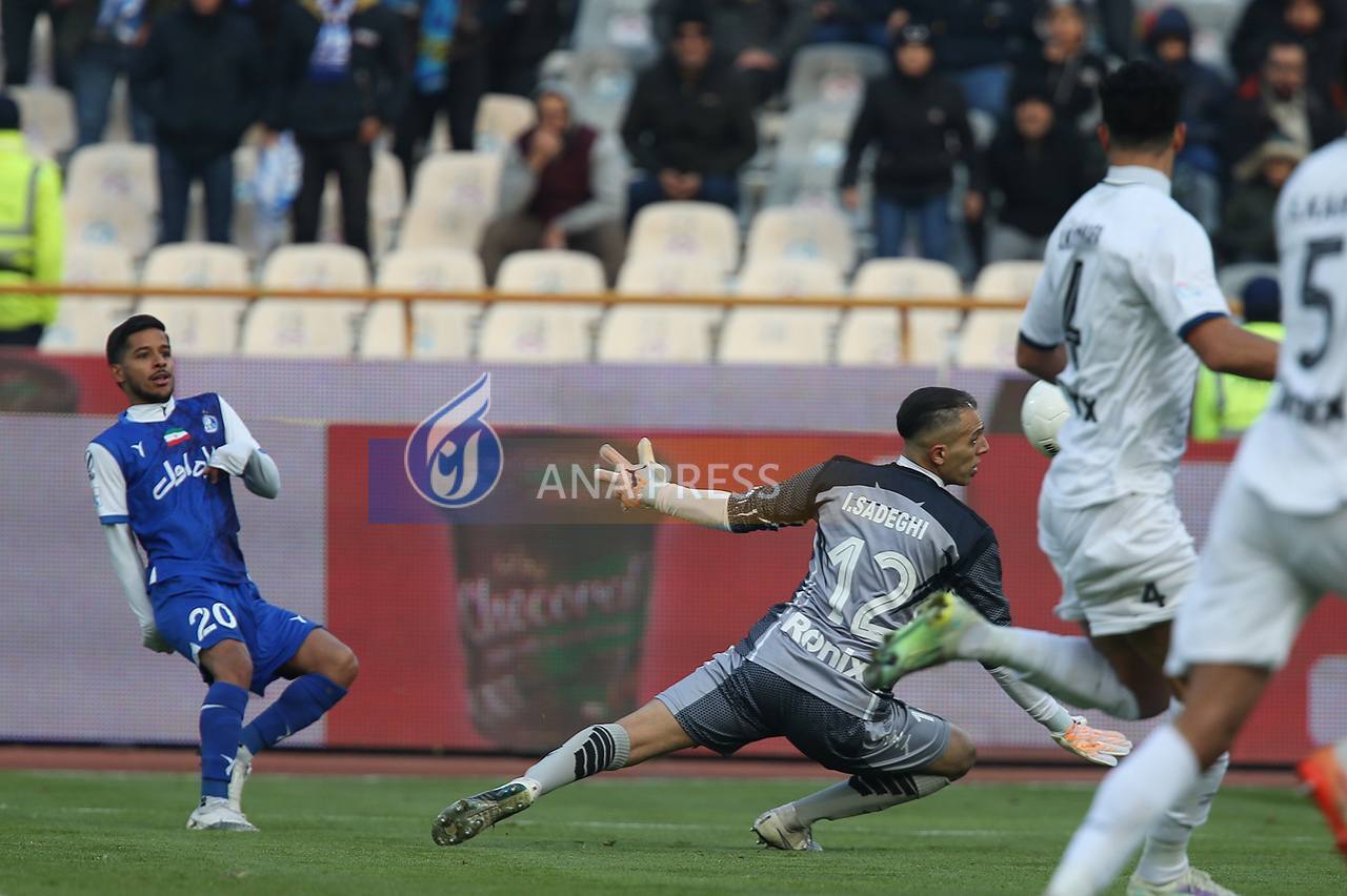 قائدی همه کار برای استقلال کرد جز گلزنی+تصاویر قائدی همه کار برای استقلال کرد جز گلزنی+تصاویر