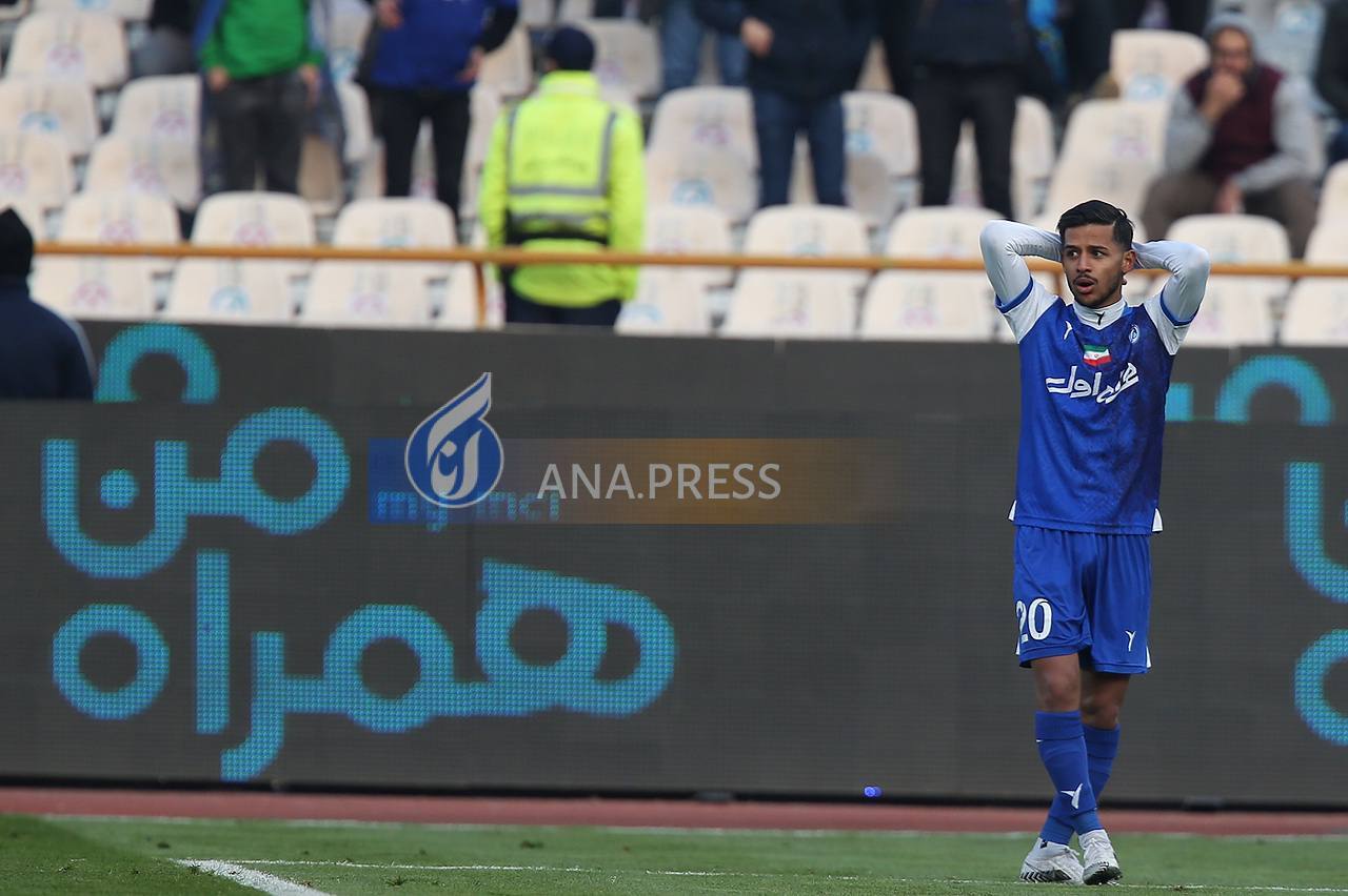 قائدی همه کار برای استقلال کرد جز گلزنی+تصاویر قائدی همه کار برای استقلال کرد جز گلزنی+تصاویر