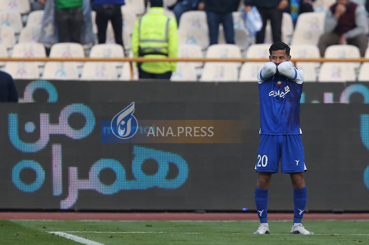 قائدی همه کار برای استقلال کرد جز گلزنی+تصاویر قائدی همه کار برای استقلال کرد جز گلزنی+تصاویر