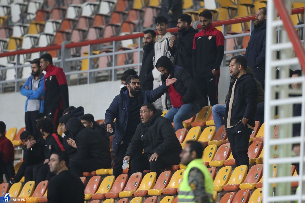 باشگاه پرسپولیس: از داوران بازی شکایت میکنیم باشگاه پرسپولیس: از داوران بازی شکایت میکنیم