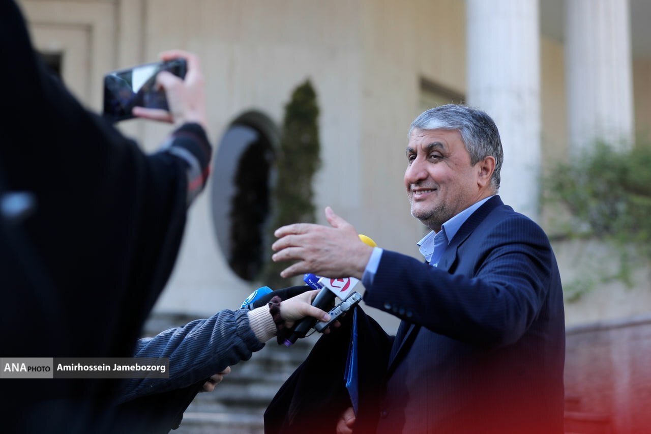 در حاشیه جلسه هیئت دولت چه گذشت؟