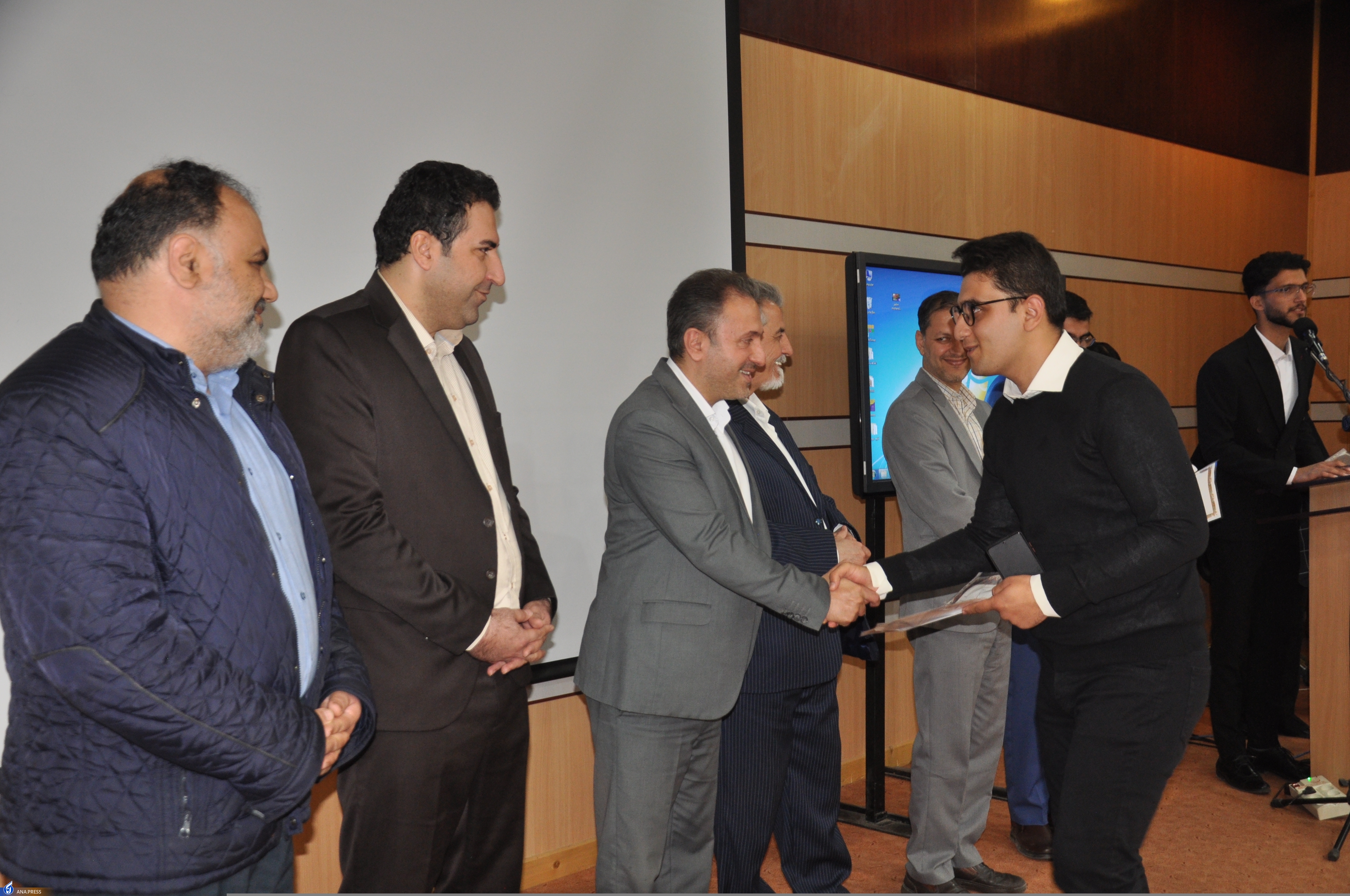 روز مهندس فرصتی برای پاسداشت خلاقیت و نوآوری روز مهندس فرصتی برای پاسداشت خلاقیت و نوآوری