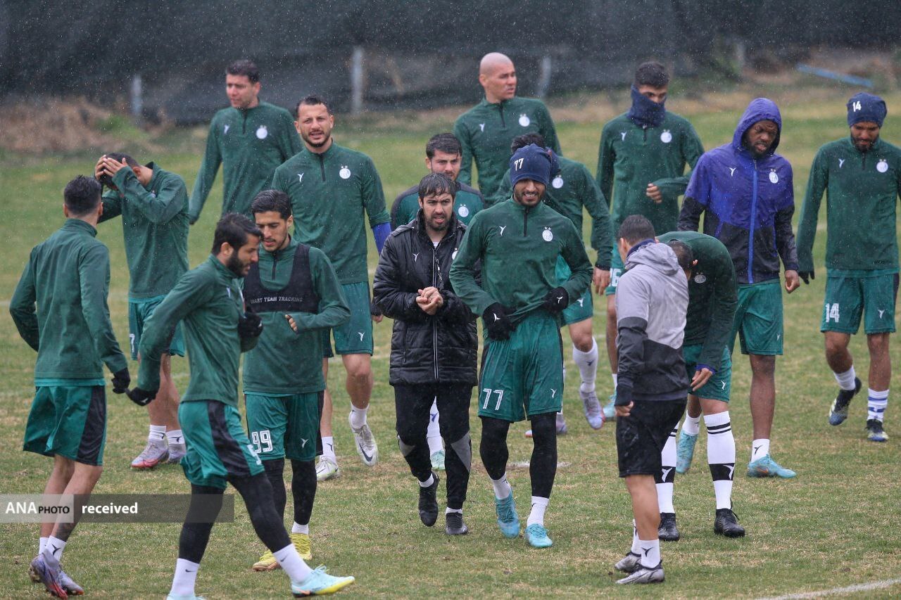 تمرین سنگین شاگردان ساپینتو زیر بارش شدید باران/ یامگا به گلگهر رسید+تصاویر تمرین سنگین شاگردان ساپینتو زیر بارش شدید باران/ یامگا به گلگهر رسید+تصاویر