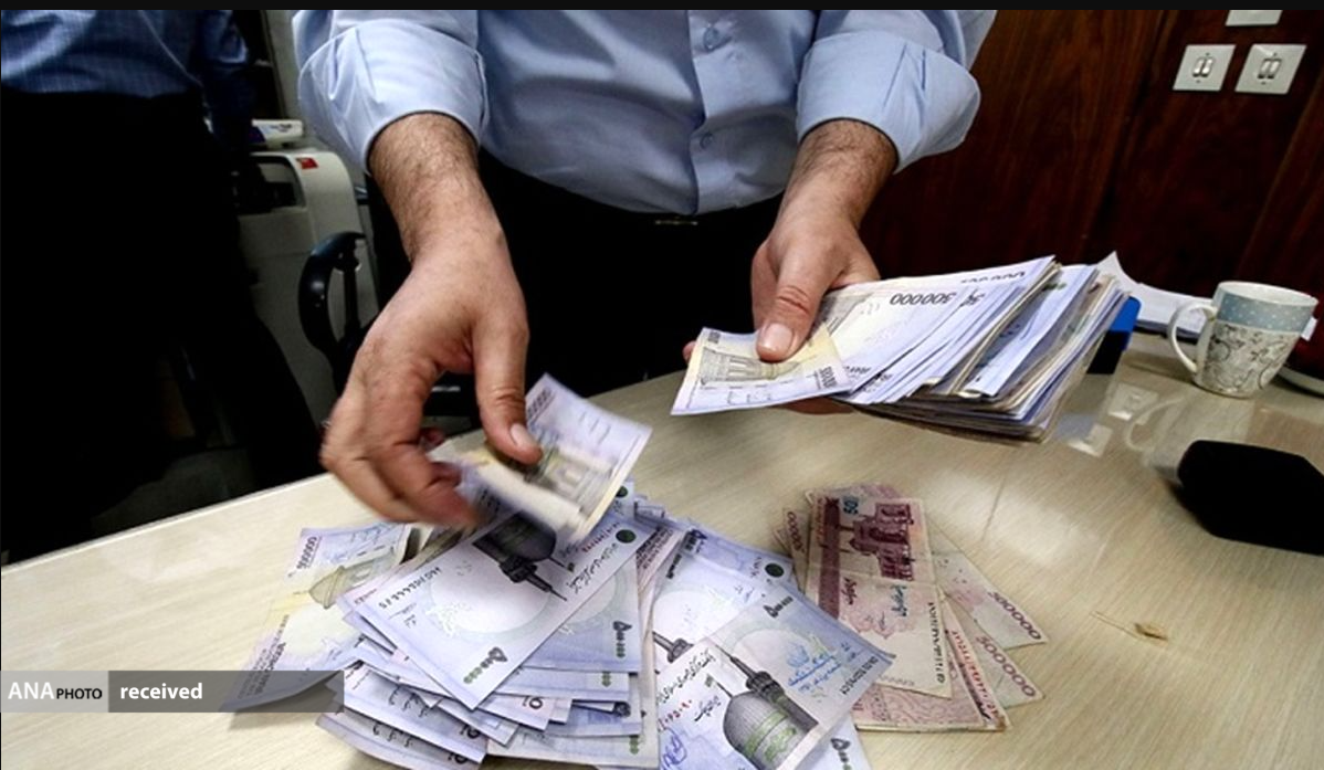 حجم نقدینگی را باید کنترل کرد/ برای کنترل نقدینگی حقوقها را افزایش ندهید/ دولت شهامت به خرج دهد و افزایش حقوق را متوقف کند حجم نقدینگی را باید کنترل کرد/ برای کنترل نقدینگی حقوقها را افزایش ندهید/ دولت شهامت به خرج دهد و افزایش حقوق را متوقف کند