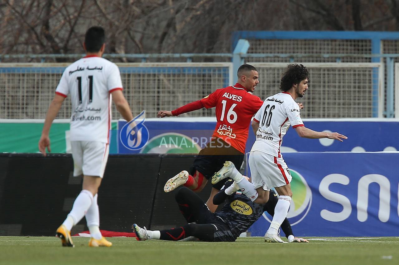 وقتی پای بیرانوند زیر استوک مهاجم تراکتور له شد+تصاویر