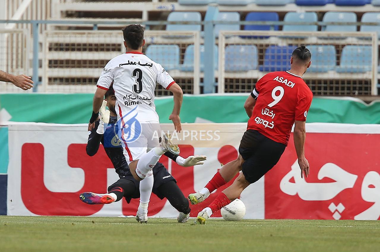 وقتی پای بیرانوند زیر استوک مهاجم تراکتور له شد+تصاویر