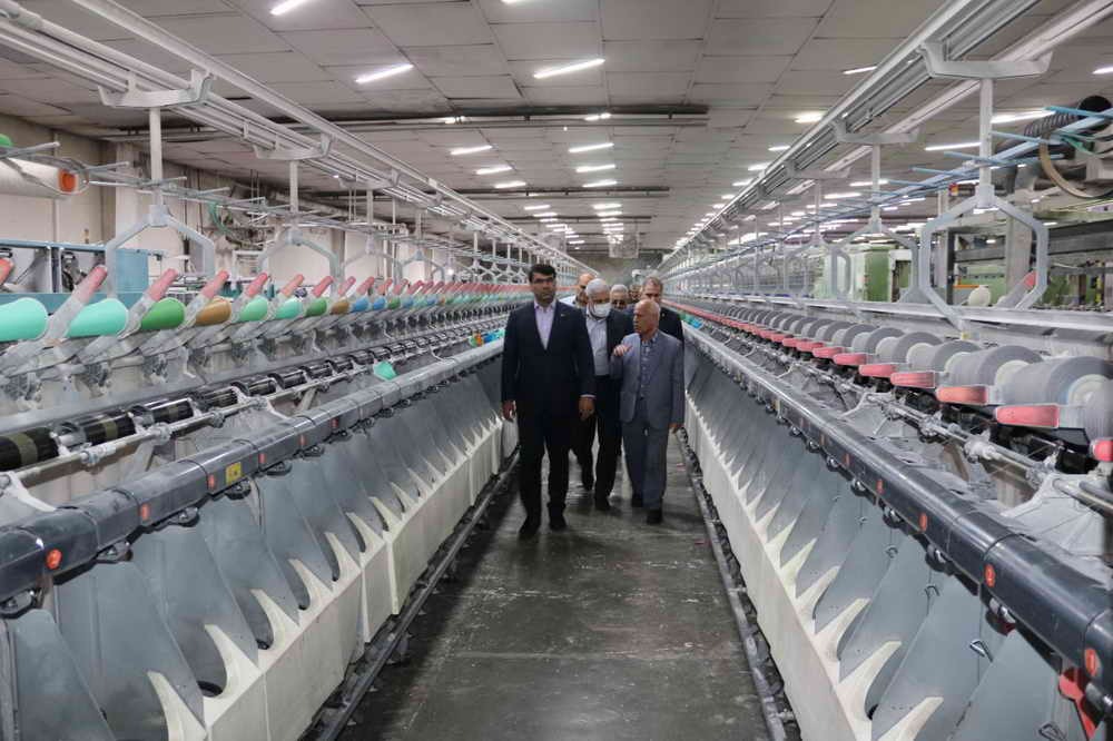 بازدید مدیرعامل بانک توسعه تعاون از صنعت نساجی و فرش کاشان بازدید مدیرعامل بانک توسعه تعاون از صنعت نساجی و فرش کاشان