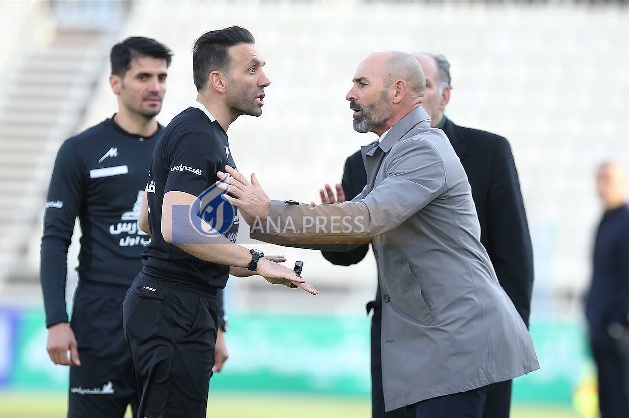 فریم به فریم برخورد سرمربی تراکتور با دستیارش+تصاویر