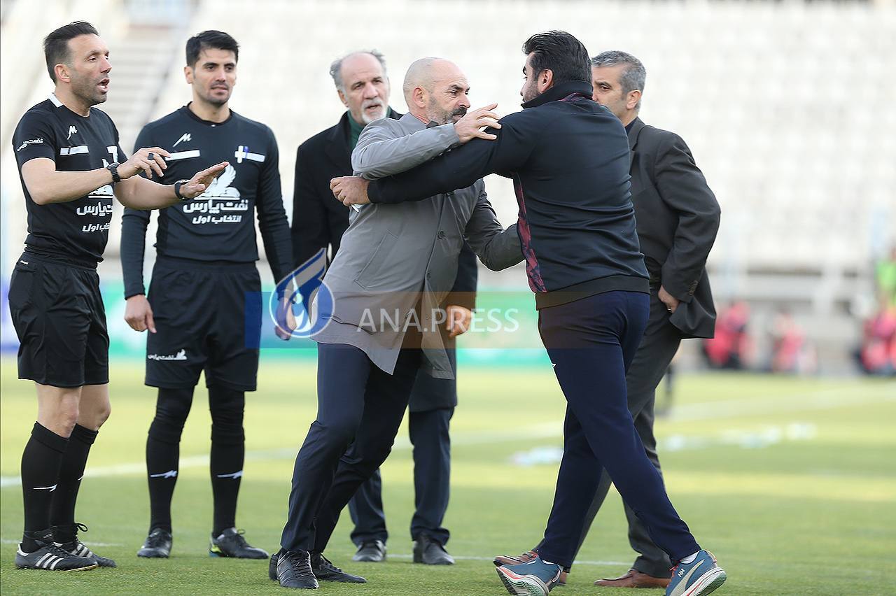 فریم به فریم برخورد سرمربی تراکتور با دستیارش+تصاویر