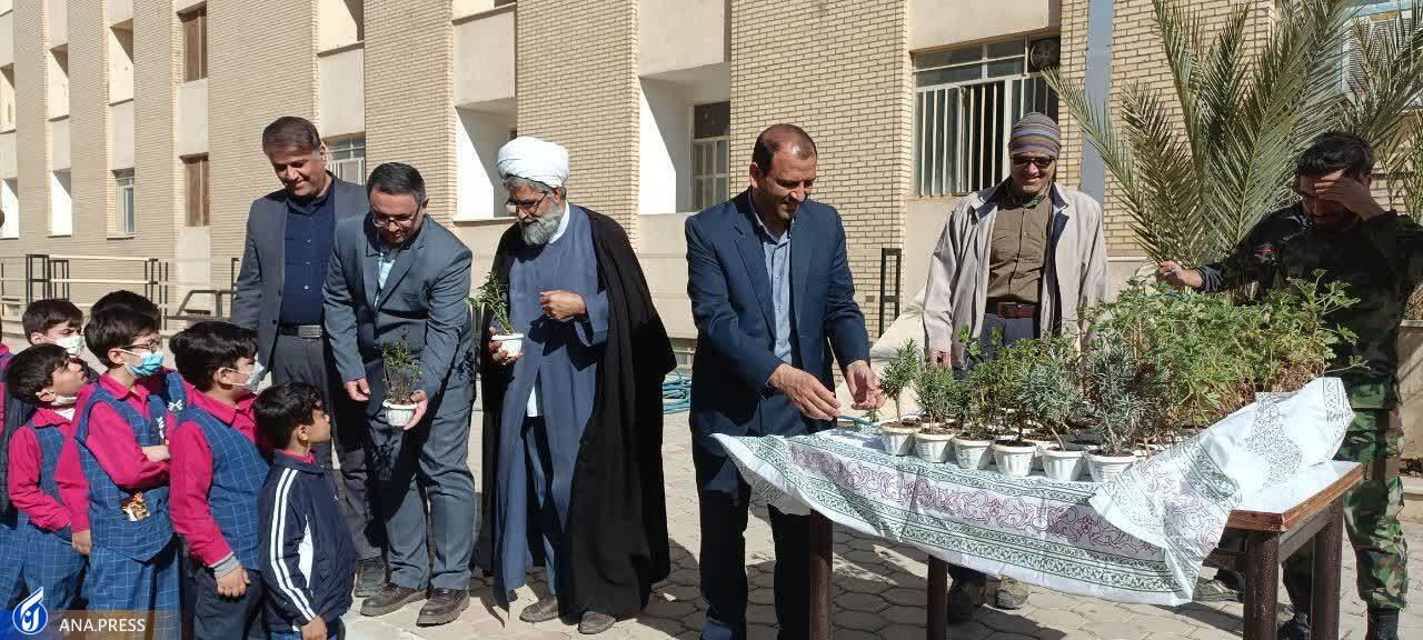 قطار جویندگان علم در ریل دوستی با طبیعت قطار جویندگان علم در ریل دوستی با طبیعت