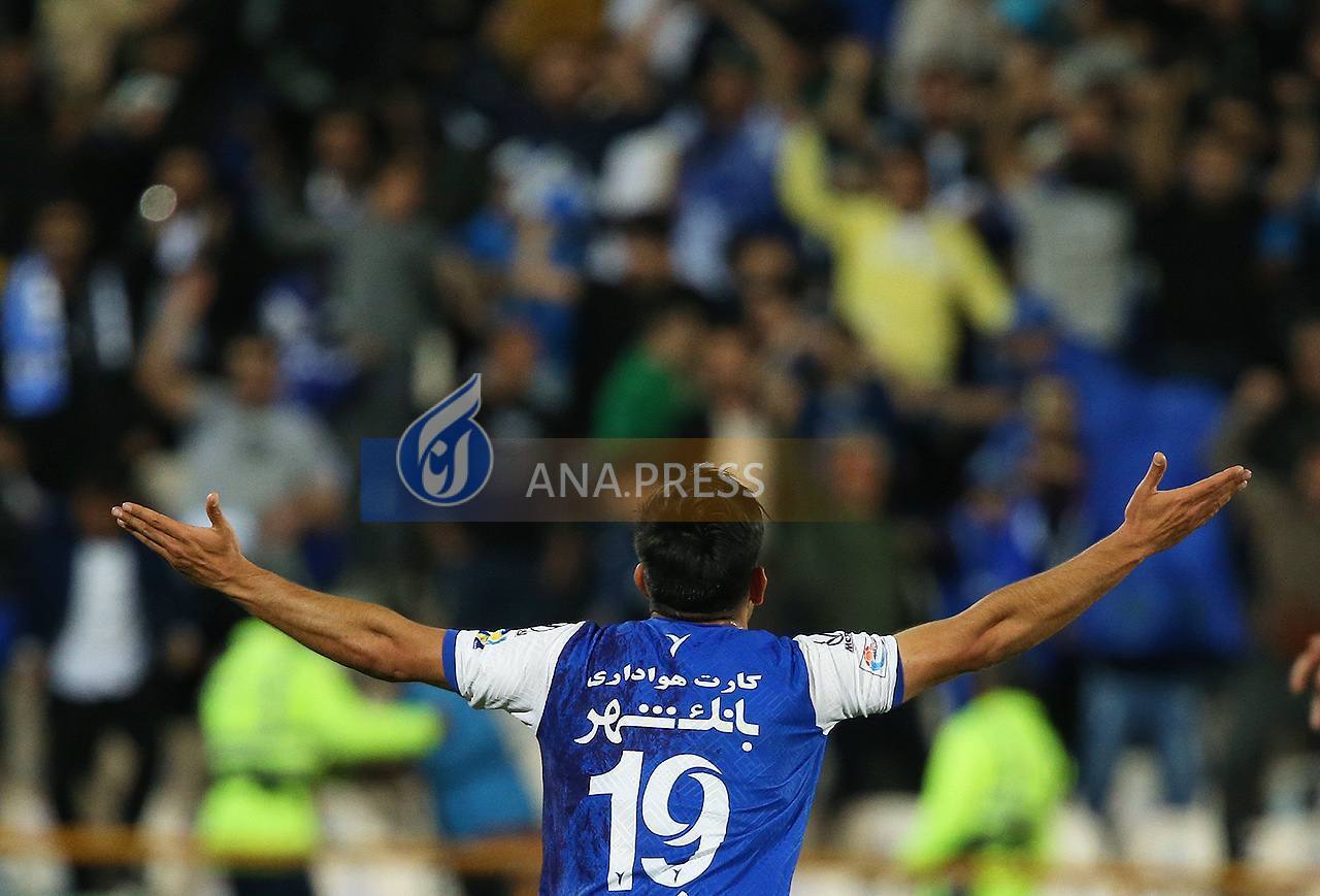 میرزایی چگونه کلید بازگشت استقلال را از شکست به پیروزی زد؟+تصاویر میرزایی چگونه کلید بازگشت استقلال را از شکست به پیروزی زد؟+تصاویر