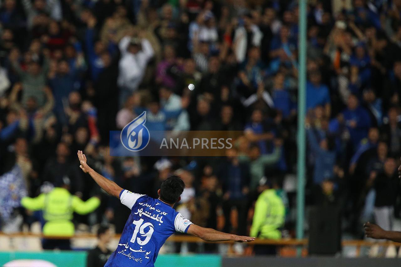 میرزایی چگونه کلید بازگشت استقلال را از شکست به پیروزی زد؟+تصاویر میرزایی چگونه کلید بازگشت استقلال را از شکست به پیروزی زد؟+تصاویر