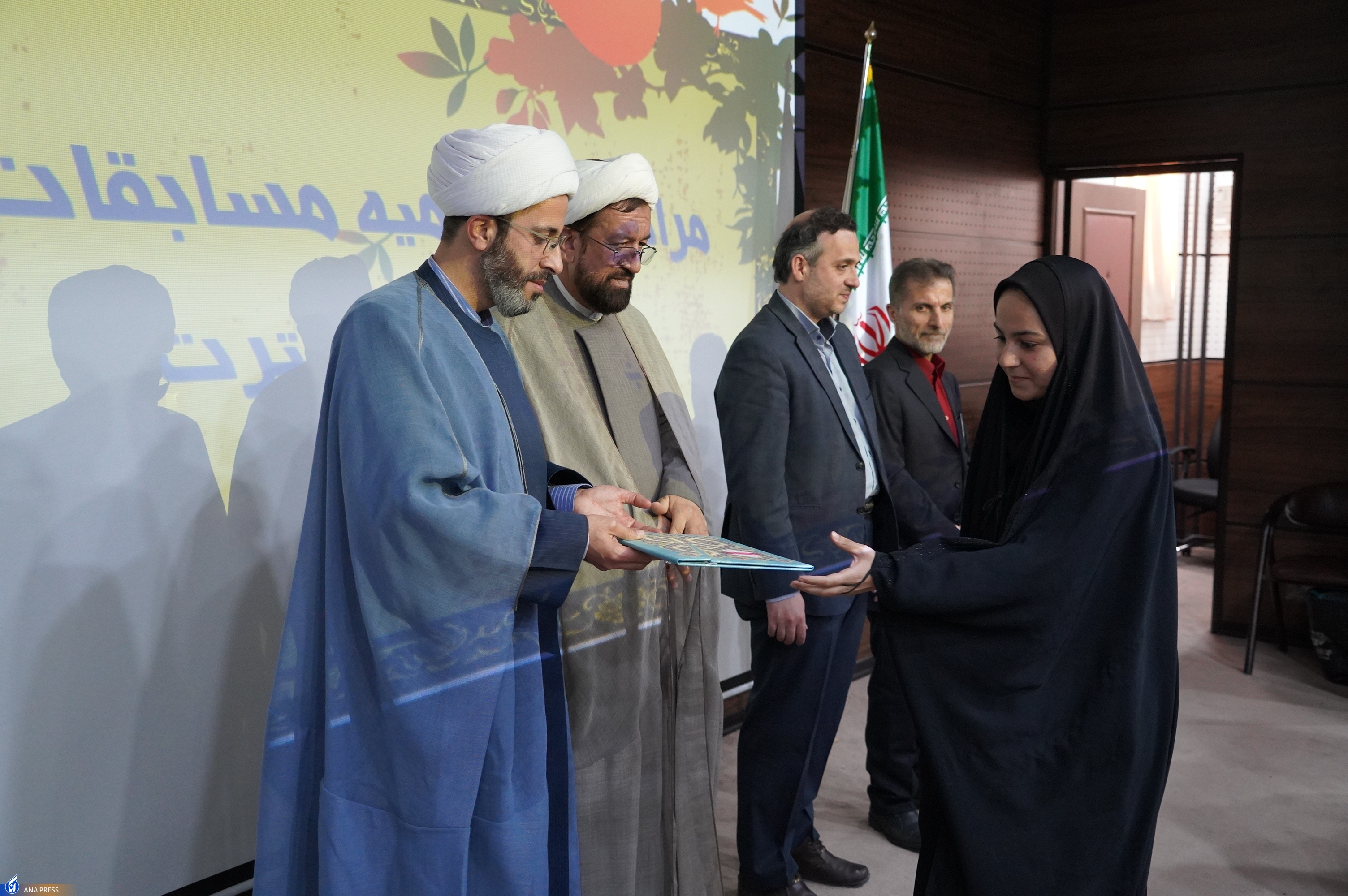 راهکار مهم ایجاد زمینه عملی برای پایان انتظار امام عصر (عج) چیست؟