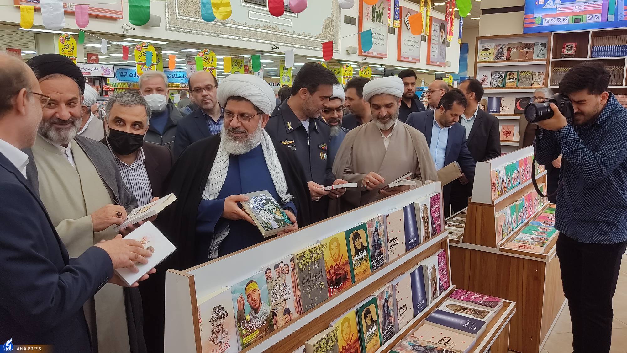 به گزارش خبرنگار حوزه ادبیات و کتاب گروه فرهنگ خبرگزاری آنا