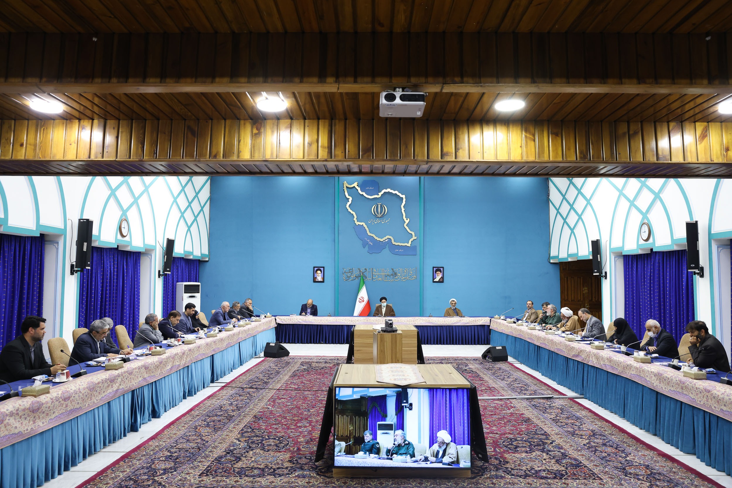 «حجاب» ضرورتی شرعی و الزام قانونی مورد اتفاق آحاد جامعه ایرانی است «حجاب» ضرورتی شرعی و الزام قانونی مورد اتفاق آحاد جامعه ایرانی است