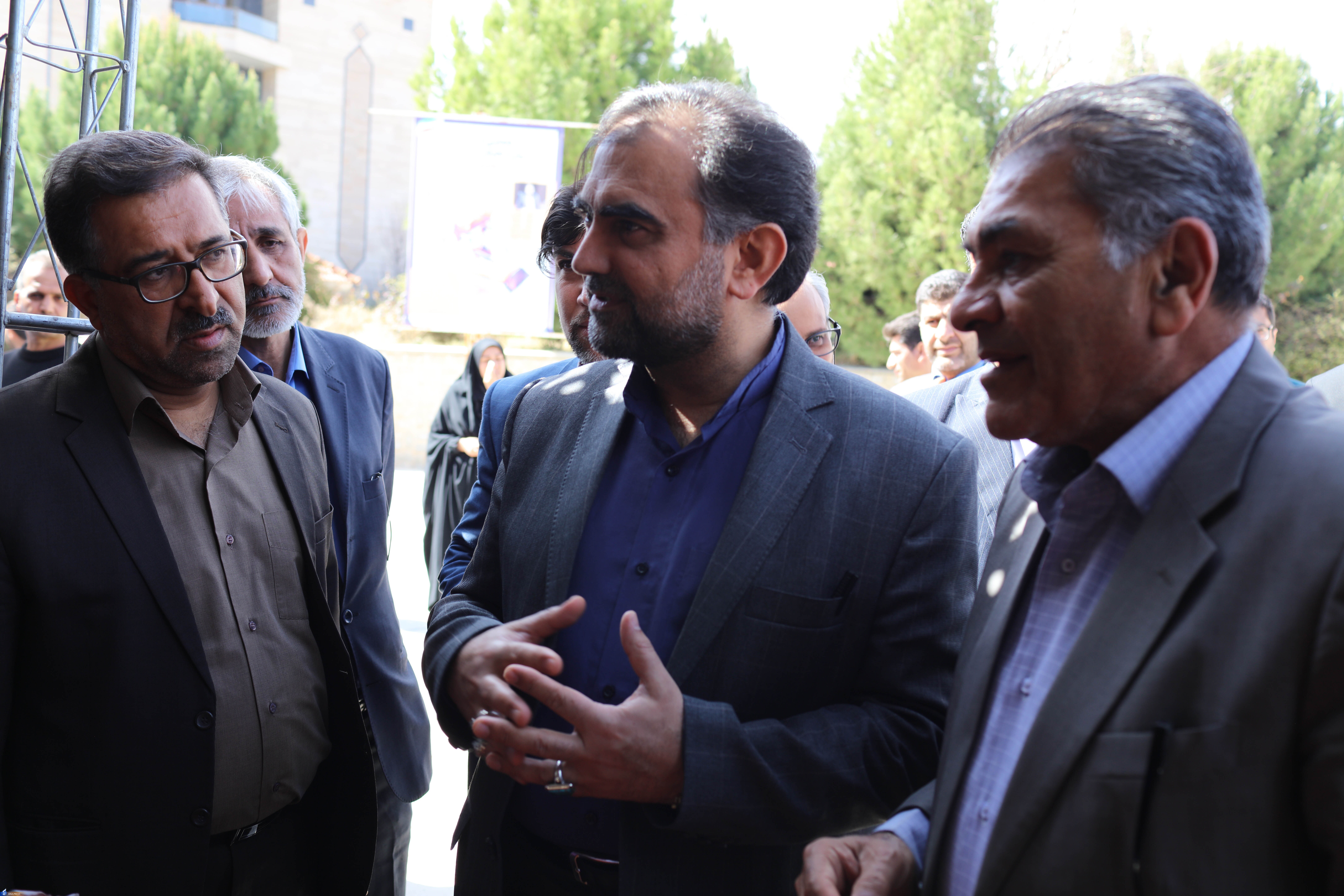 گردهمایی علمی شرکتهای دانشبنیان و نخبگان شهرستان زرقان گردهمایی علمی شرکتهای دانشبنیان و نخبگان شهرستان زرقان